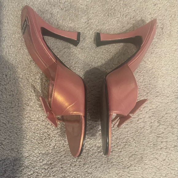 XOXO Metallic Pink Leather Slides 3” Heels Size 6.5M with Butterfly motif - Picture 3 of 5